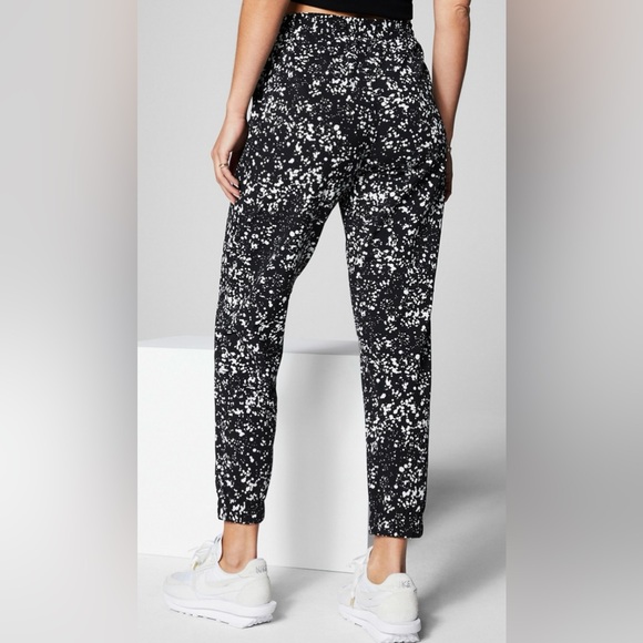 The One Jogger - Women's size XL Short Inseam - Picture 3 of 3